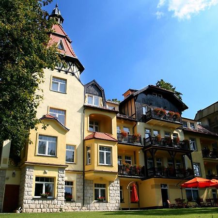 Villa Carmen Kudowa Zdroj Exterior photo