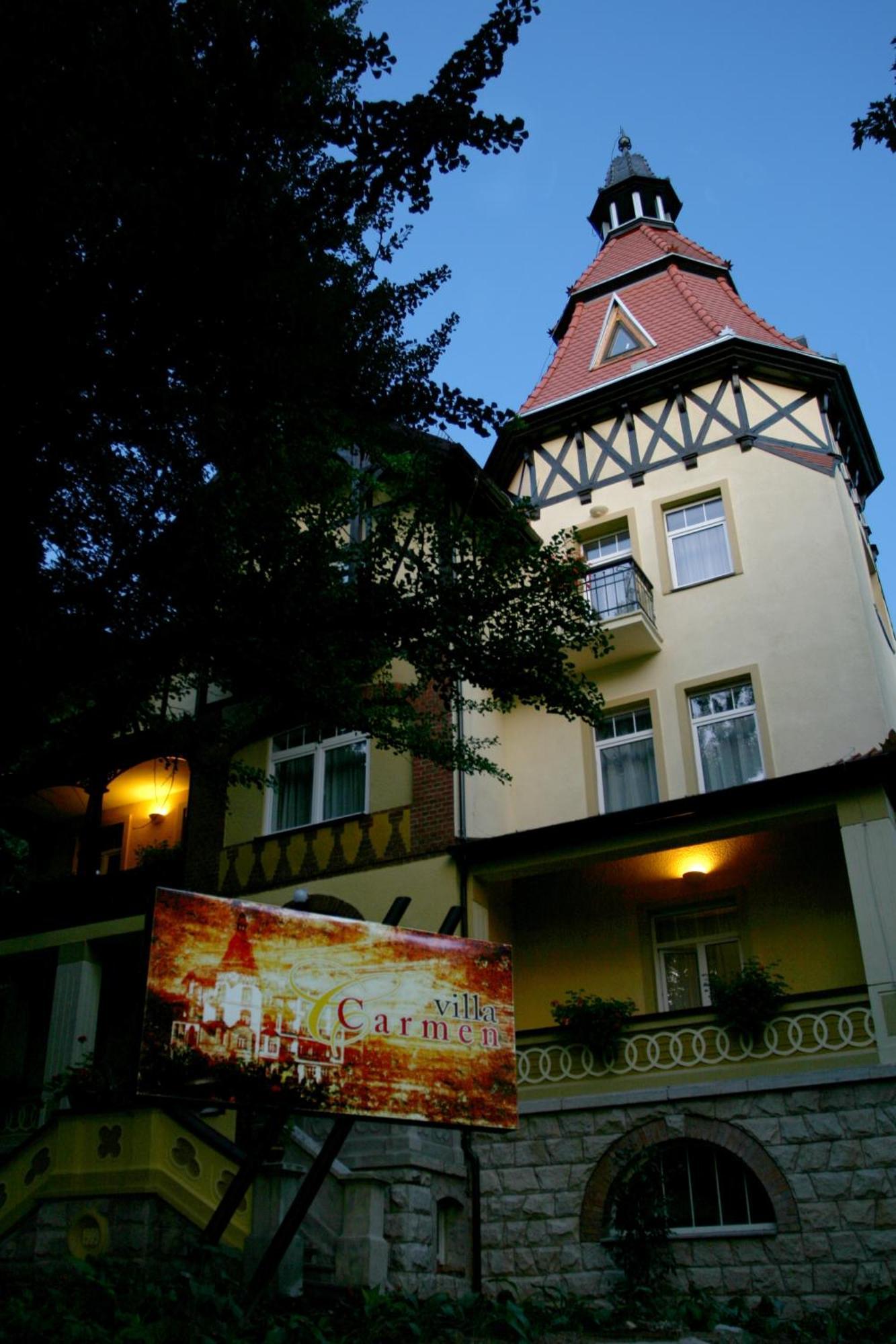 Villa Carmen Kudowa Zdroj Exterior photo